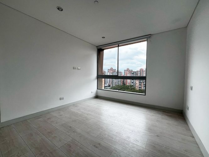 Apartamento de 2 alcobas en arriendo en Cumbres, Envigado, 84 m² · foto 10 de 16