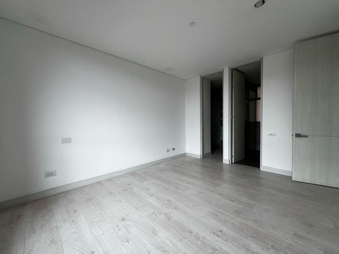 Apartamento de 2 alcobas en arriendo en Cumbres, Envigado, 84 m² · foto 12 de 16
