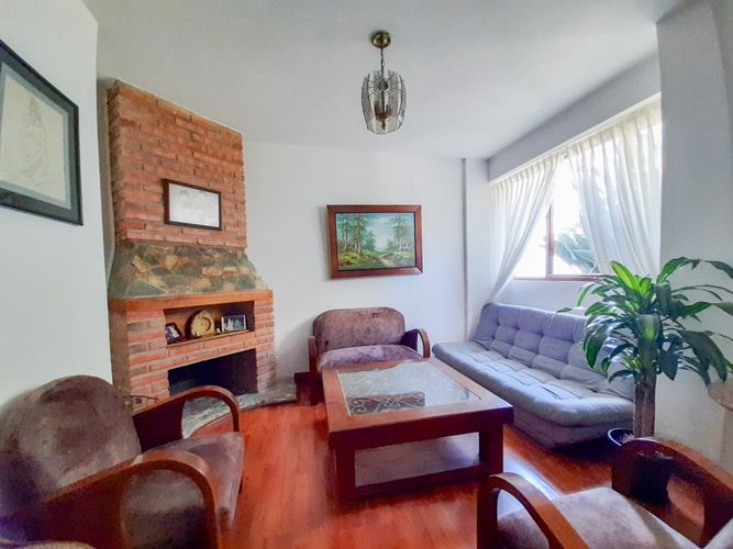 Casa de 4 alcobas en venta en Loma Del Chocho, Envigado, 168 m² · foto 3 de 15