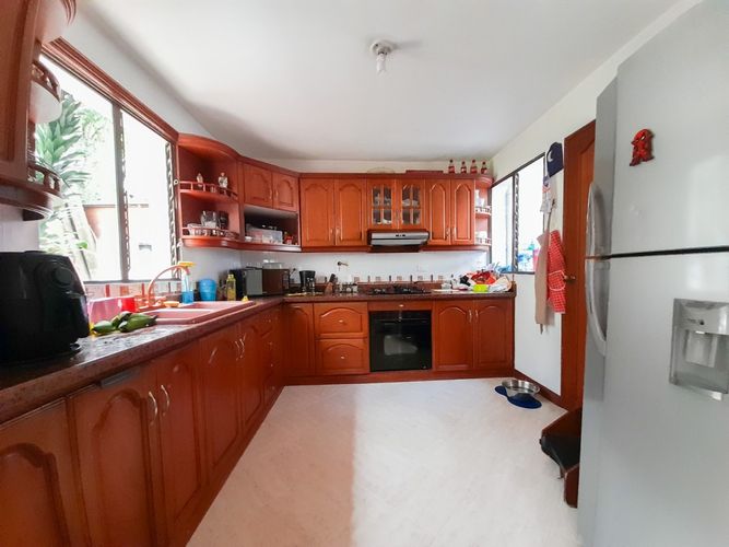 Casa de 4 alcobas en venta en Loma Del Chocho, Envigado, 168 m² · foto 5 de 15
