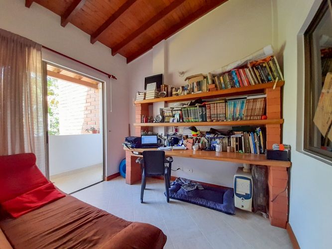 Casa de 4 alcobas en venta en Loma Del Chocho, Envigado, 168 m² · foto 8 de 15