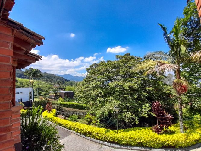 Casa de 4 alcobas en venta en Loma Del Chocho, Envigado, 168 m² · foto 15 de 15