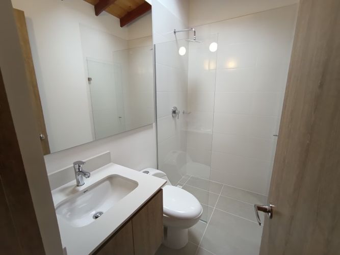 Casa de 3 alcobas en venta en El Tambo, La Ceja, 138 m² · foto 11 de 17