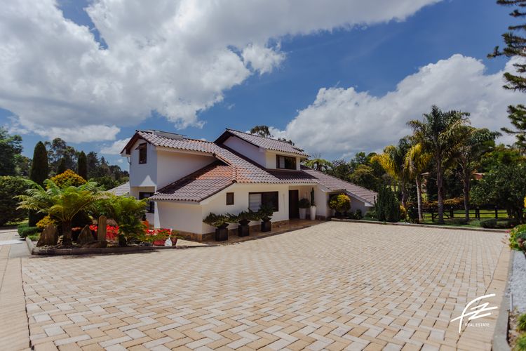 Casa de 3 alcobas en venta en Las Palmas, Envigado, 240 m² · foto 15 de 17