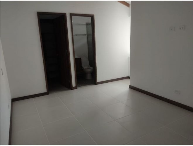 Casa de 3 alcobas en venta en Llano Grande, Rionegro, 160 m² · foto 10 de 16