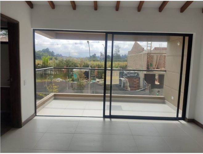 Casa de 3 alcobas en venta en Llano Grande, Rionegro, 160 m² · foto 14 de 16