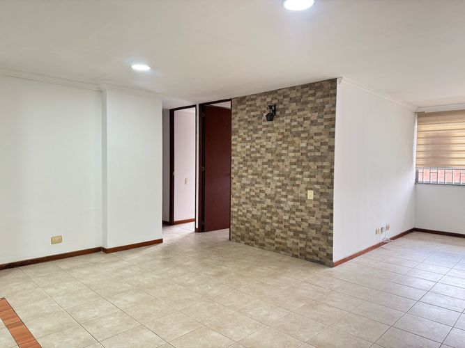 Apartamento de 3 alcobas en arriendo en El Poblado, Medellín, 110 m² · foto 3 de 17
