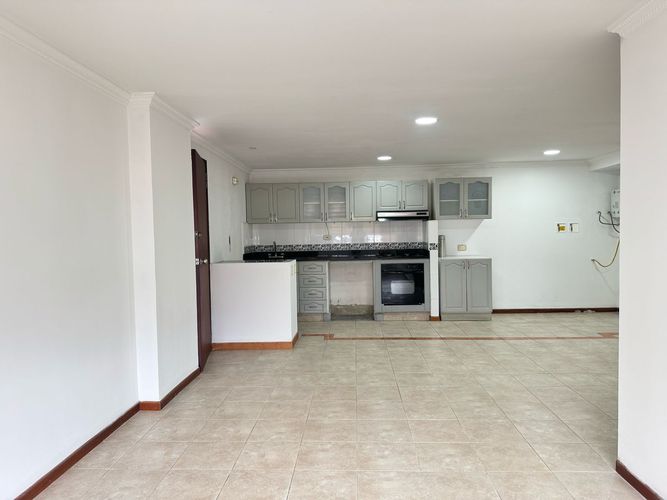 Apartamento de 3 alcobas en arriendo en El Poblado, Medellín, 110 m² · foto 4 de 17