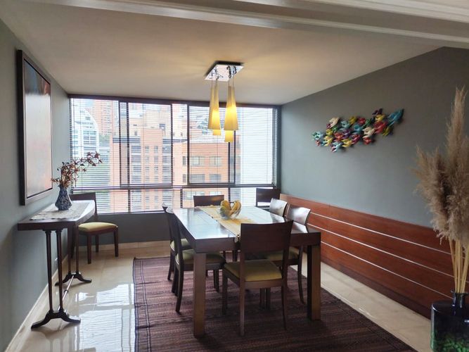 Apartamento de 3 alcobas en venta en El Poblado, Medellín, 208 m² · foto 6 de 19