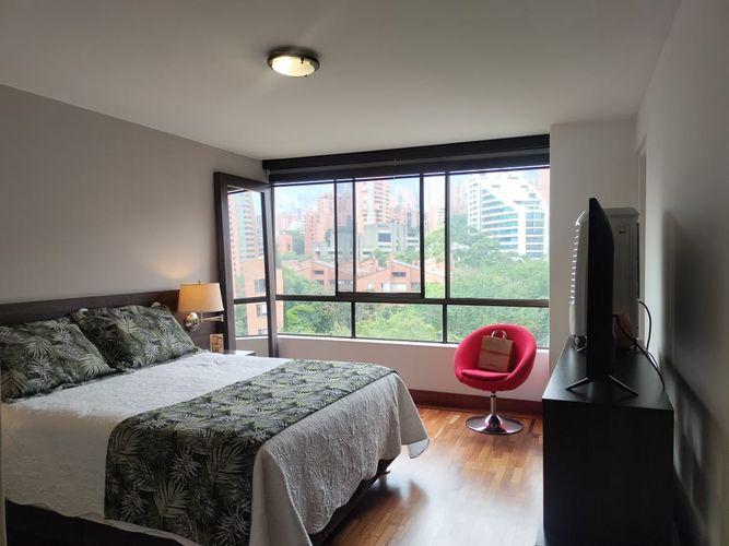Apartamento de 3 alcobas en venta en El Poblado, Medellín, 208 m² · foto 11 de 19