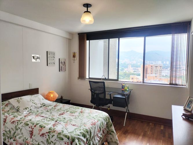 Apartamento de 3 alcobas en venta en El Poblado, Medellín, 208 m² · foto 14 de 19