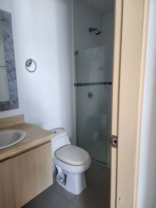 Apartamento de 3 alcobas en venta en Crespo, Cartagena, 114 m² · foto 3 de 11