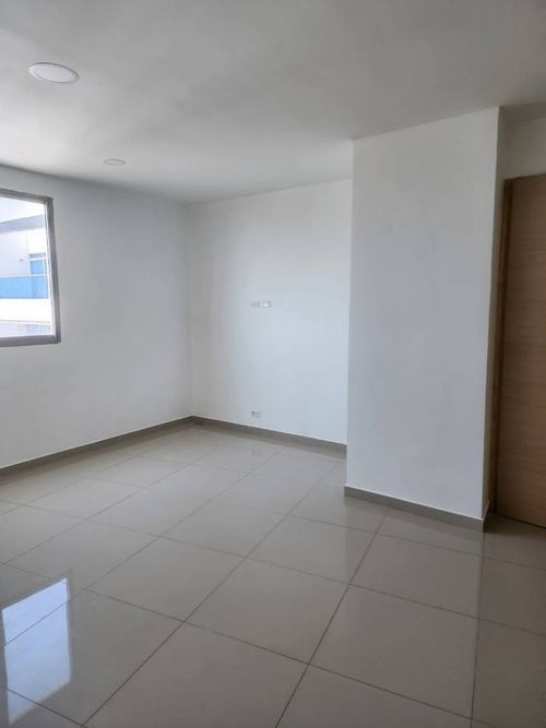 Apartamento de 3 alcobas en venta en Crespo, Cartagena, 114 m² · foto 5 de 11