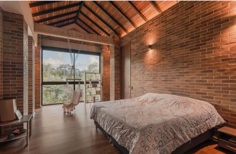 Casa de 4 alcobas en venta en Las Cometas, Envigado, 450 m² · foto 4 de 9