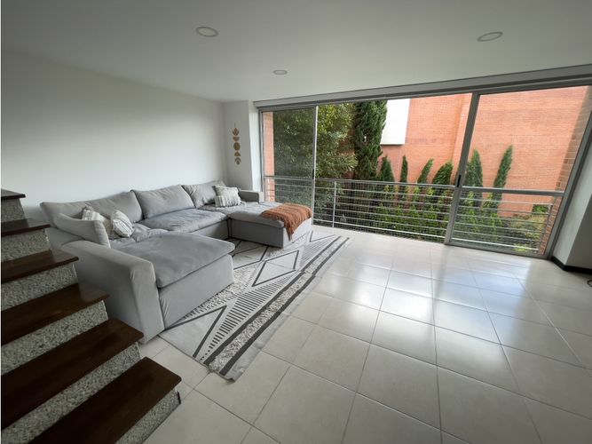 Apartaestudio en venta en Avila, Envigado, 307 m² · foto 7 de 8