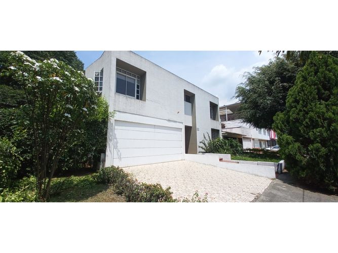 Casa de 4 alcobas en venta en La Flora, Cali, 476 m² · foto 2 de 24