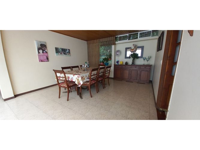 Casa de 4 alcobas en venta en La Flora, Cali, 476 m² · foto 8 de 24