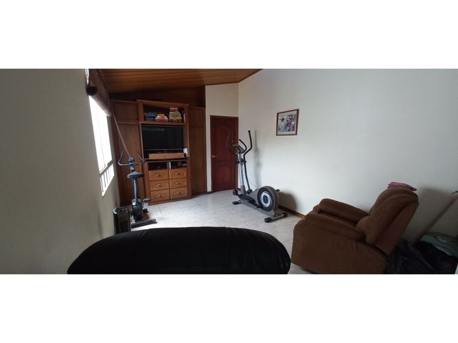 Casa de 4 alcobas en venta en La Flora, Cali, 476 m² · foto 14 de 24