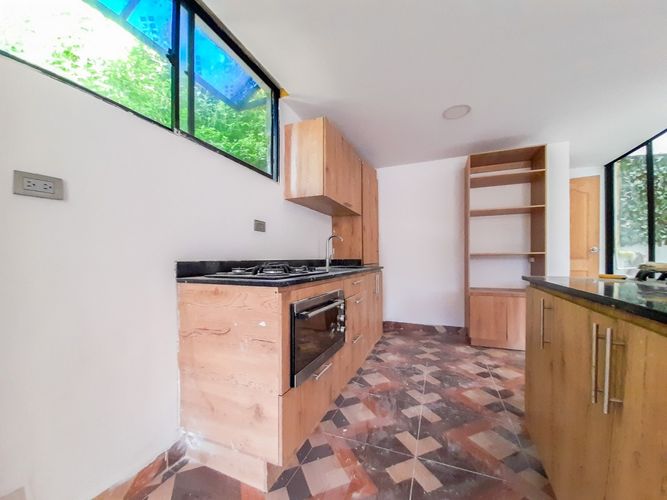 Casa de 7 alcobas en venta en Loma De La Doctora, Sabaneta, 400 m² · foto 4 de 17