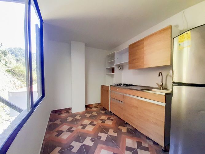 Casa de 7 alcobas en venta en Loma De La Doctora, Sabaneta, 400 m² · foto 5 de 17