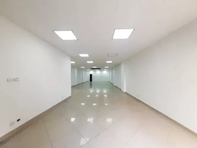 Local en arriendo en Entre Amigos, Sabaneta, 148 m² · foto 2 de 5