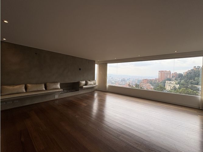 Apartamento de 4 alcobas en venta en Los Rosales, Bogotá, 460 m² · foto 22 de 24