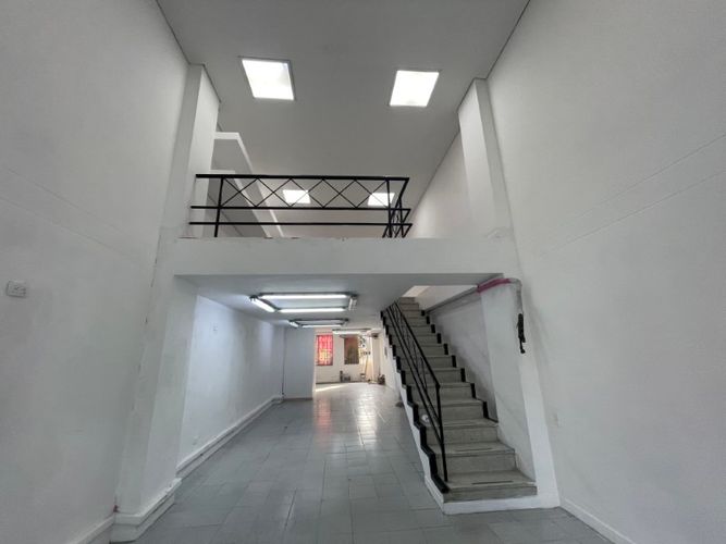 Local en arriendo en Lorena, Medellín, 153 m² · foto 2 de 15