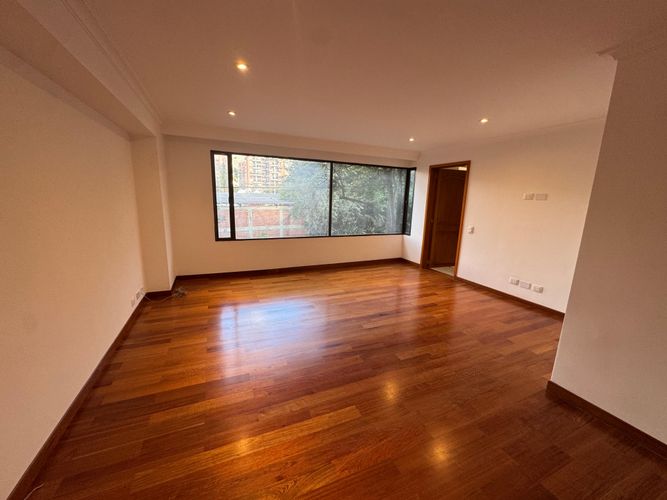 Apartamento de 4 alcobas en venta en La Carolina, Bogotá, 272 m² · foto 6 de 20