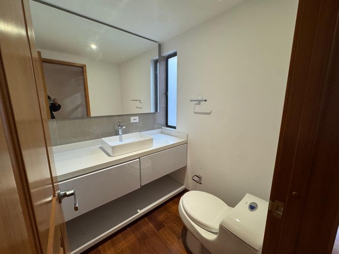 Apartamento de 4 alcobas en venta en La Carolina, Bogotá, 272 m² · foto 9 de 20