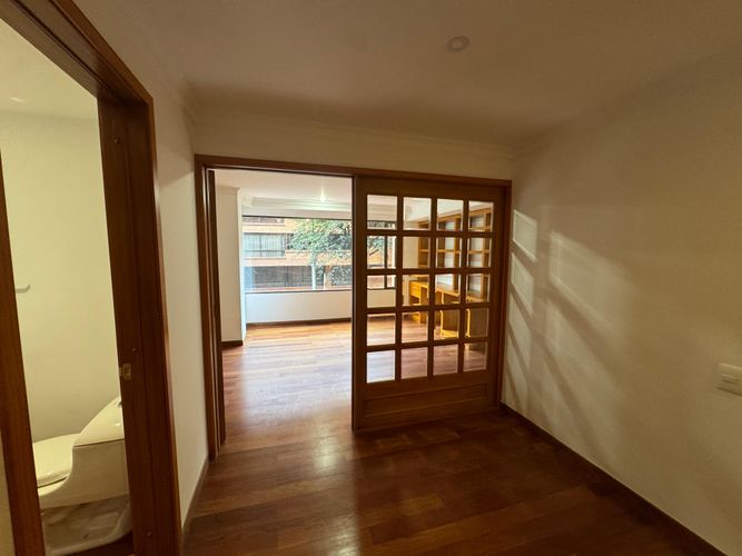 Apartamento de 4 alcobas en venta en La Carolina, Bogotá, 272 m² · foto 19 de 20