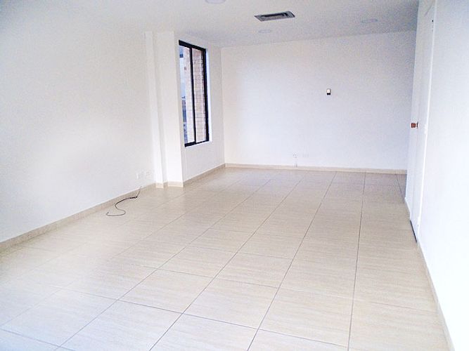 Oficina en arriendo en El Poblado, Medellín, 37 m² · foto 5 de 8