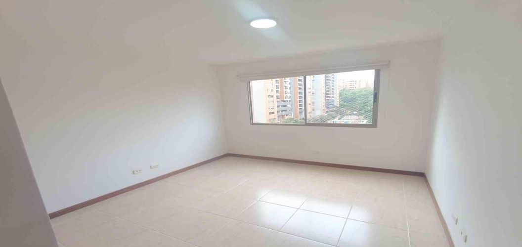 Apartamento de 3 alcobas en arriendo en Loma Benedictinos, Medellín, 115 m² · foto 10 de 13