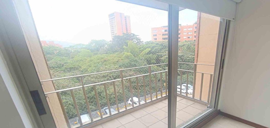 Apartamento de 3 alcobas en arriendo en Loma Benedictinos, Medellín, 115 m² · foto 13 de 13