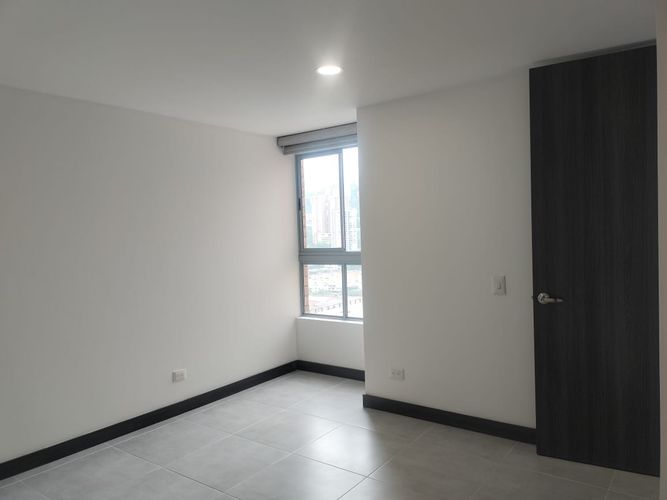 Apartamento de 3 alcobas en arriendo en El Poblado, Medellín, 107 m² · foto 9 de 17