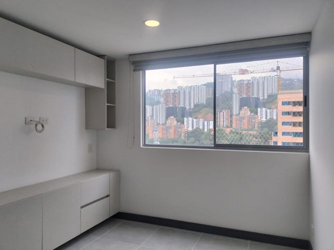 Apartamento de 3 alcobas en arriendo en El Poblado, Medellín, 107 m² · foto 13 de 17