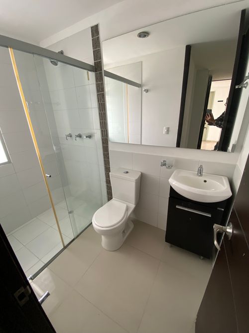 Edificio en venta en Ciudad Jardin, Cali, 900 m² · foto 18 de 24