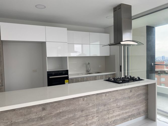 Apartamento en venta en Ciudad Jardin, Cali, 150 m² · foto 2 de 24