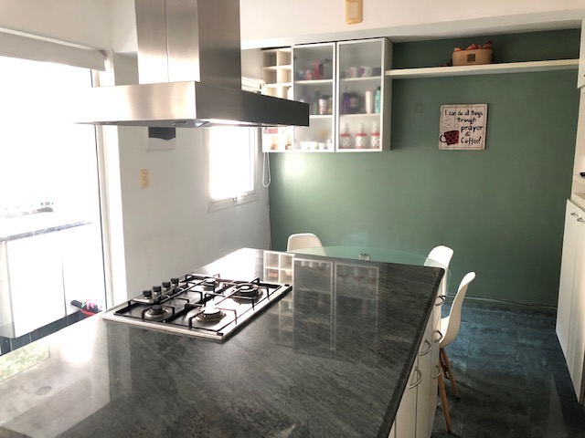 Venta apartamento 3 dormitorios servicio en Pocitos - Fler