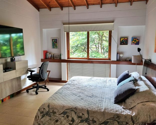 Casa de 4 alcobas en venta en Alejandría, Medellín, 280 m² · foto 7 de 12