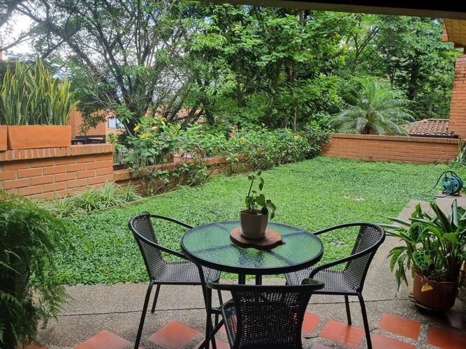 Casa de 4 alcobas en venta en Alejandría, Medellín, 280 m² · foto 12 de 12