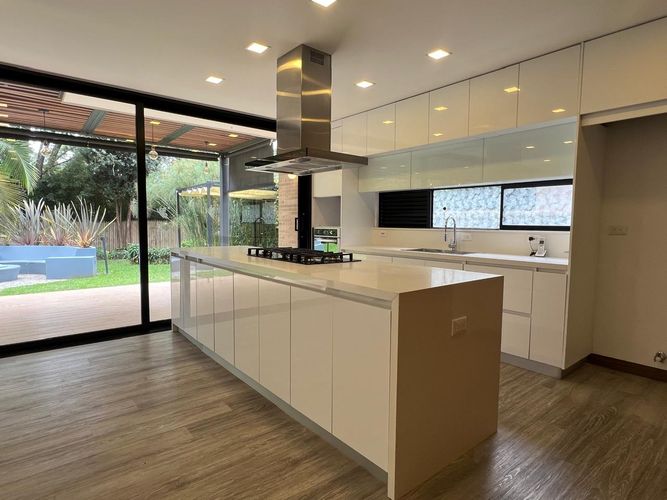 Casa de 3 alcobas en venta en Llano Grande, Rionegro, 267 m² · foto 4 de 19