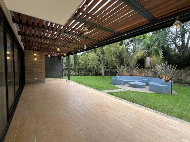 Casa de 3 alcobas en venta en Llano Grande, Rionegro, 267 m² · foto 17 de 19