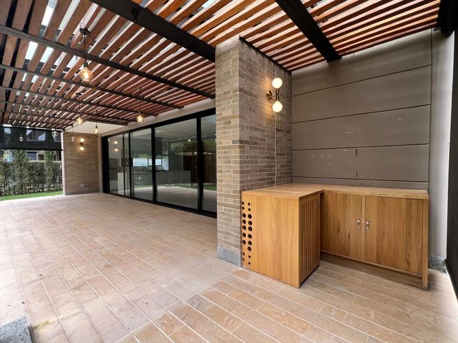 Casa de 3 alcobas en venta en Llano Grande, Rionegro, 267 m² · foto 18 de 19