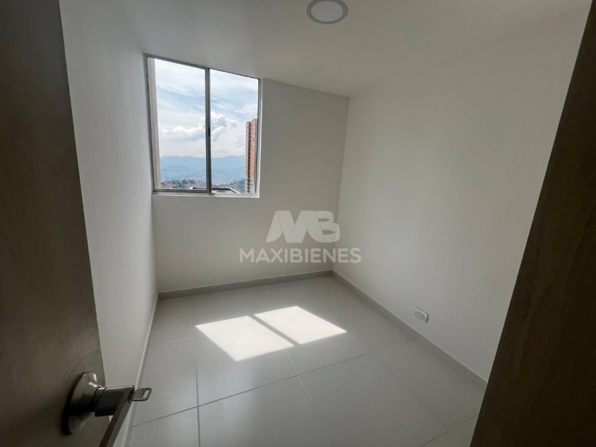 Apartamento en venta en Pajarito, Medellín · foto 6 de 17