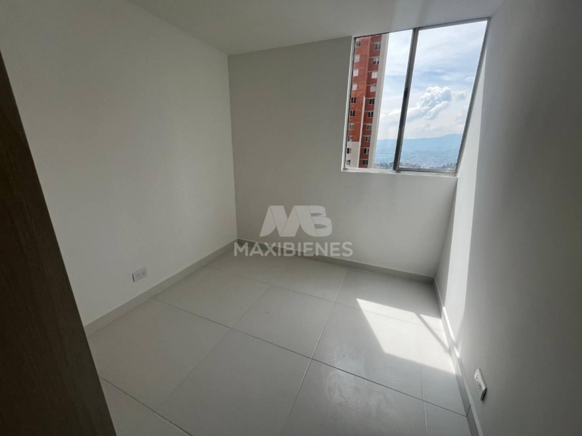 Apartamento en venta en Pajarito, Medellín · foto 7 de 17