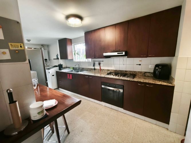 Casa de 3 alcobas en venta en El Poblado, Medellín, 200 m² · foto 10 de 24