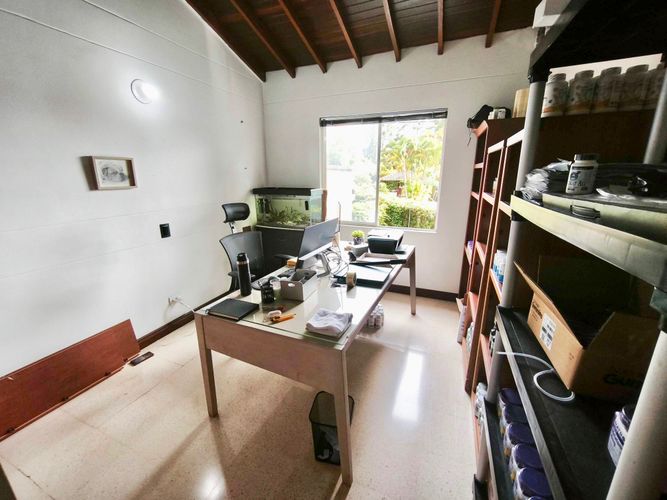 Casa de 3 alcobas en venta en El Poblado, Medellín, 200 m² · foto 21 de 24