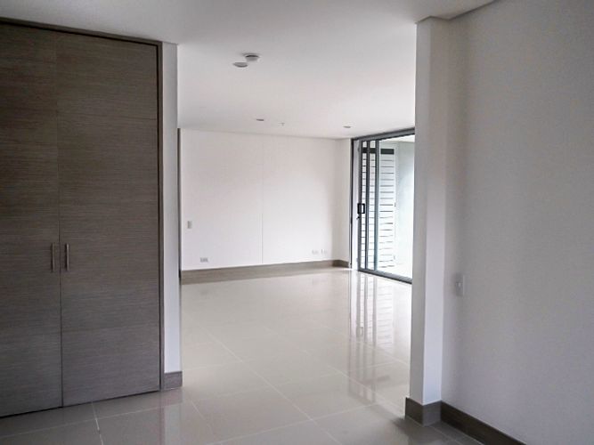Apartamento de 3 alcobas en arriendo en El Poblado, Medellín, 140 m² · foto 6 de 16