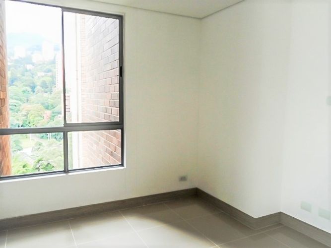 Apartamento de 3 alcobas en arriendo en El Poblado, Medellín, 140 m² · foto 7 de 16