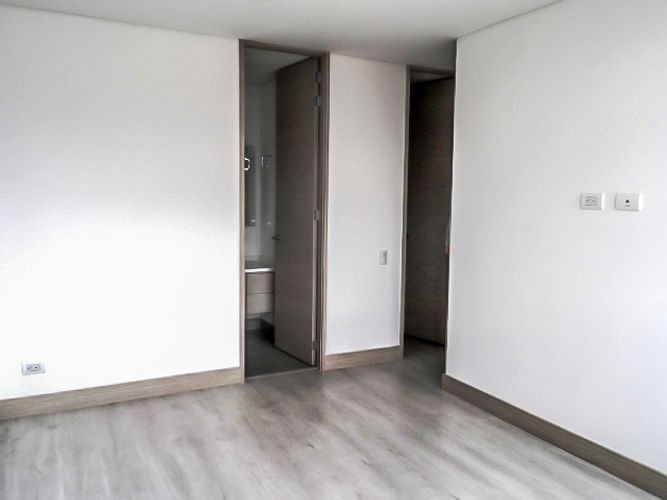 Apartamento de 3 alcobas en arriendo en El Poblado, Medellín, 140 m² · foto 10 de 16